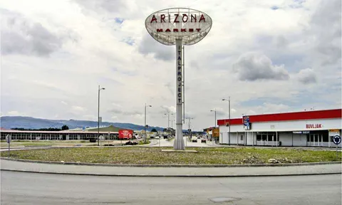HEB Comerc – Tržnica Arizona